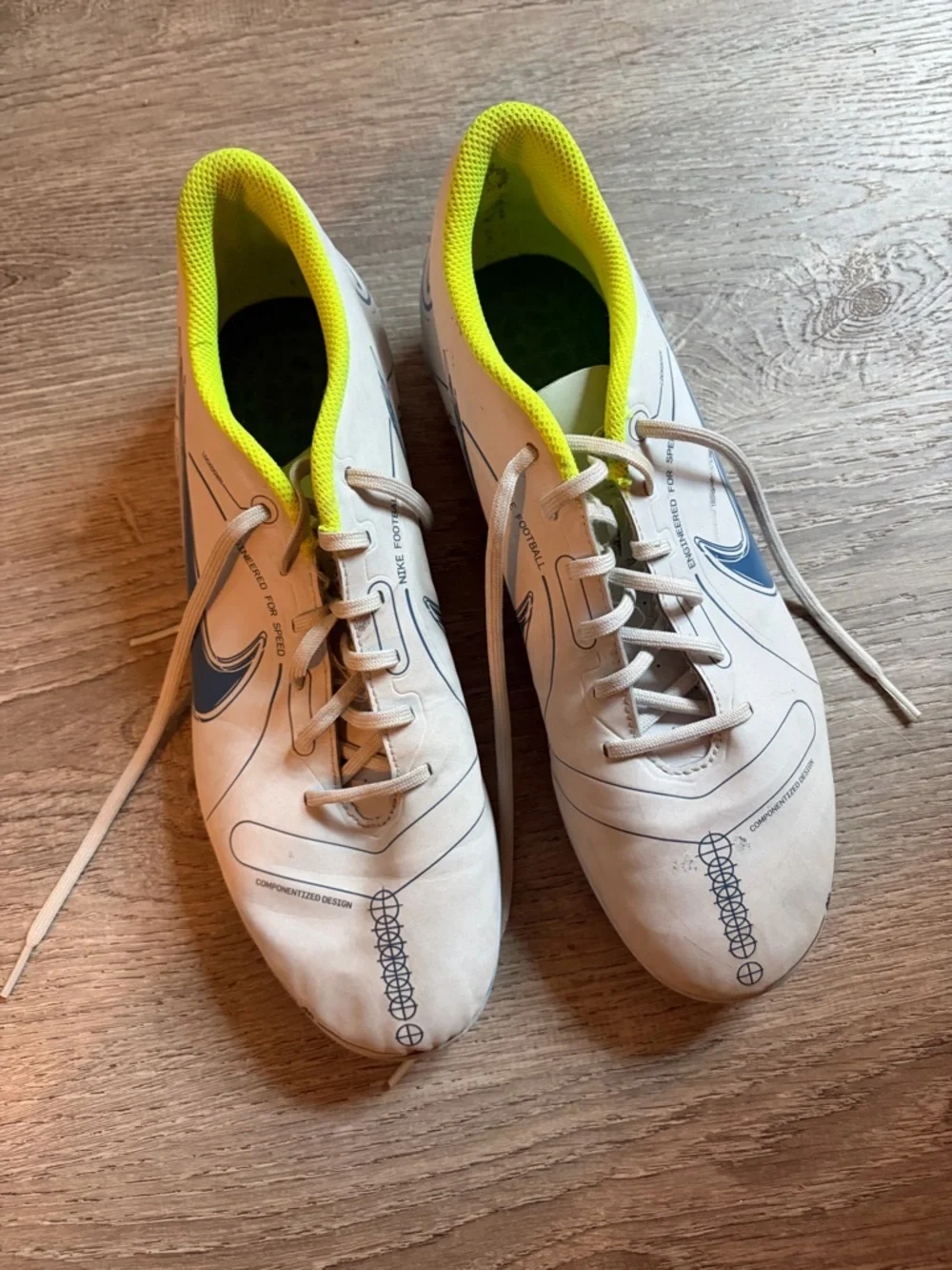 Nike Mercurial Vapor 14 Academy FG/MG soccer cleats. - Picture 2 of 7